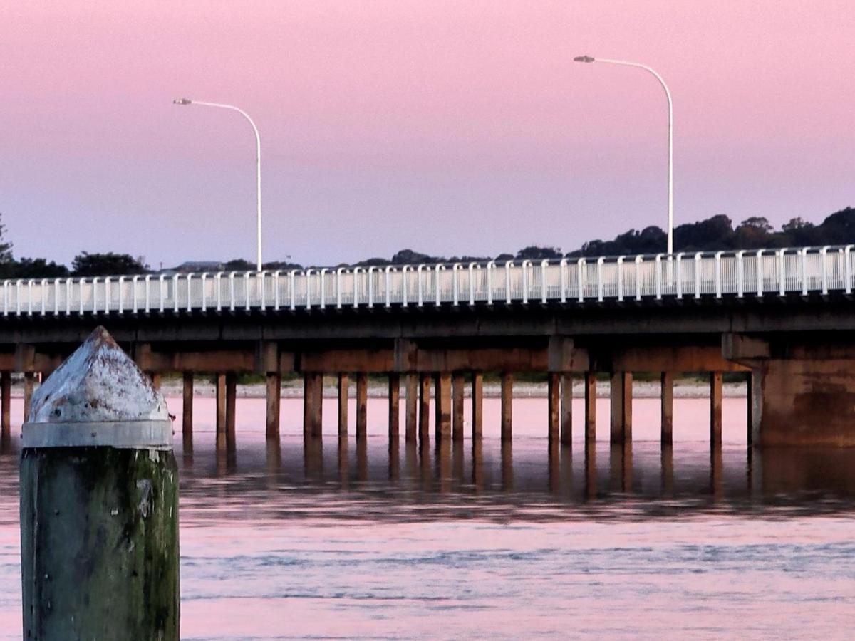 South Pacific Palms Motor Inn Tuncurry Dış mekan fotoğraf